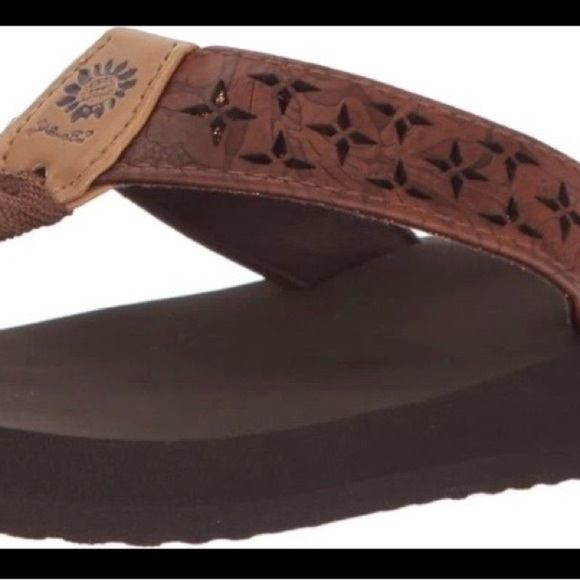 Yellow Box women’s Benji Wedge Black and Brown Sandals size 8M - Picture 2 of 4